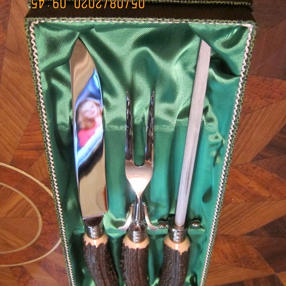 NWB -ANTON WIGEN JR - SOLINGEN GERMANY CARVING SET - Picture 1 of 7
